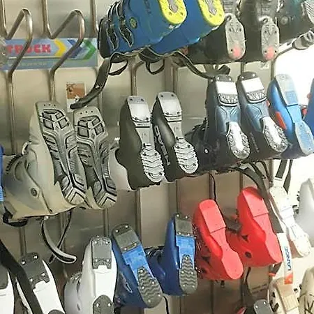 Les Amis Szálloda 3*
