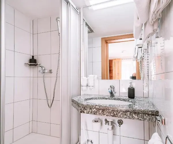 Les Amis Szálloda 3*