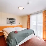 Hotel Les Amis 3*
