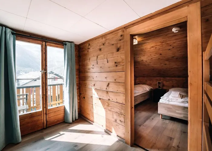 Hotel Les Amis 3*